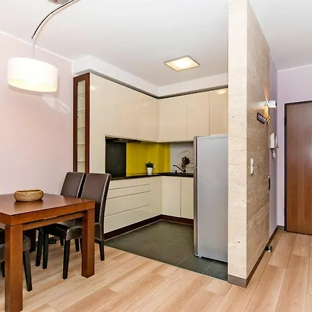 Bryza Rentyear Apartment *